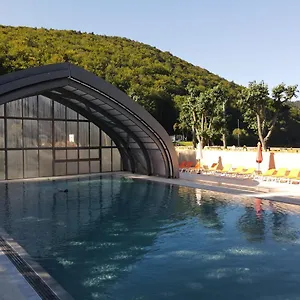 Domaine Du Chambon Camping